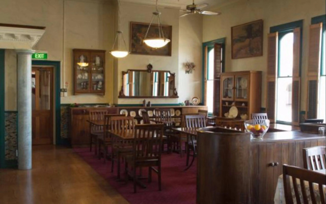 Victoria Railway Hotel
