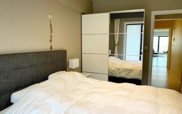 Apartment in Nieuwpoort by the Sea Wall