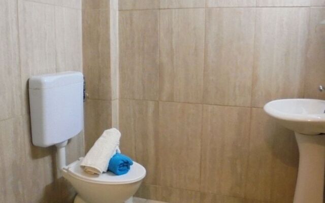Yannis Residences