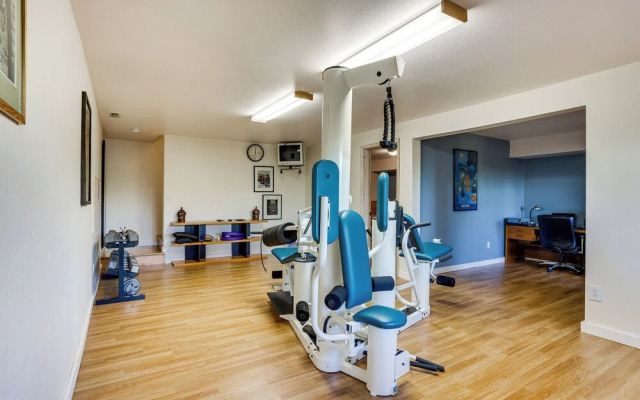 Federal Way Vacation Rental: Bay & Mountain Views!