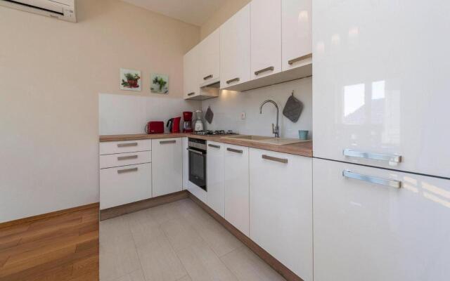 Holiday Home In Petrcane