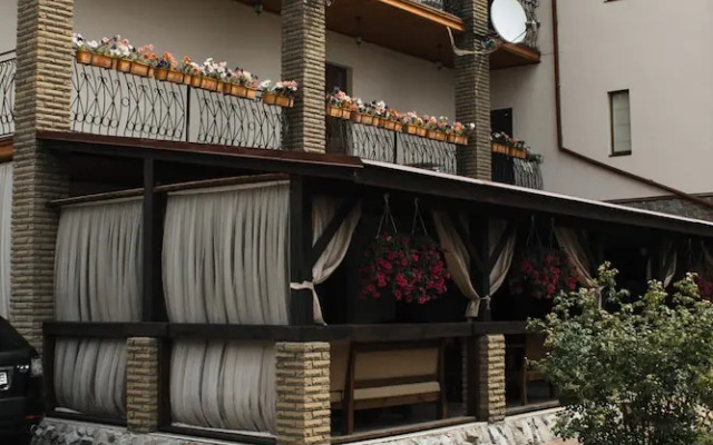 Stara Vezha Hotel