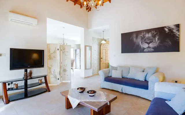 Villa Lone in Argaka