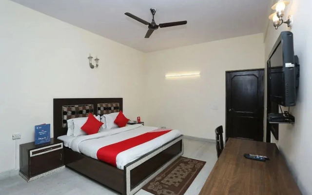 Corporate Villa By OYO Rooms