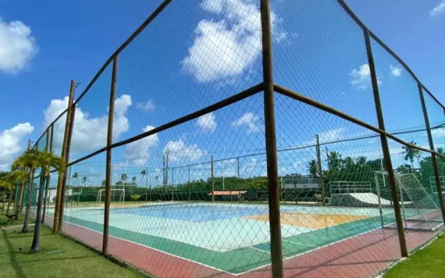 Muro Alto Condomínio Clube Apto 219