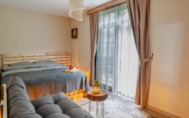 Pallet Glamp NG & But K Otel