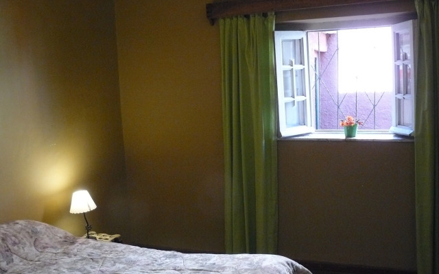 Hostal La Antigua - Hostel