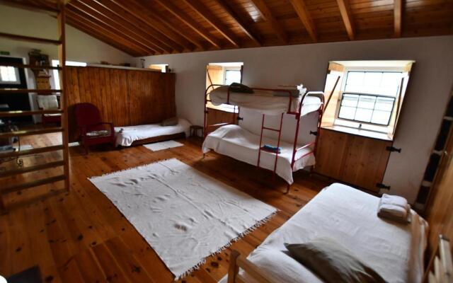 Caldeira Guesthouse