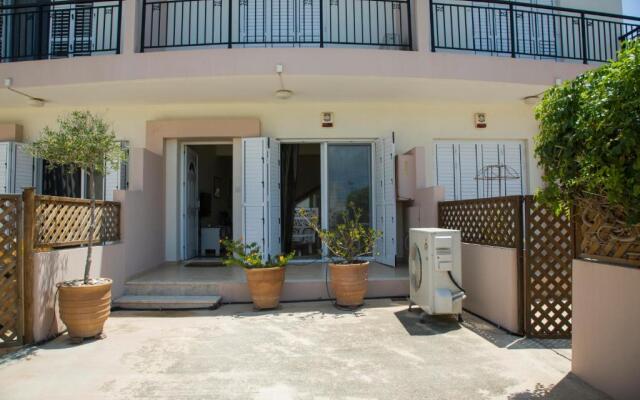 The Paradise Townhouses By Taimoura