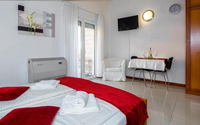 Apartments Toni 2000