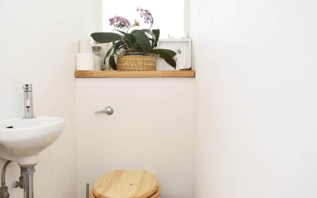 2 Bedroom Central London Apartment By Hyde Park