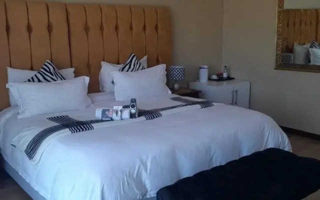 Mikasa Guest House