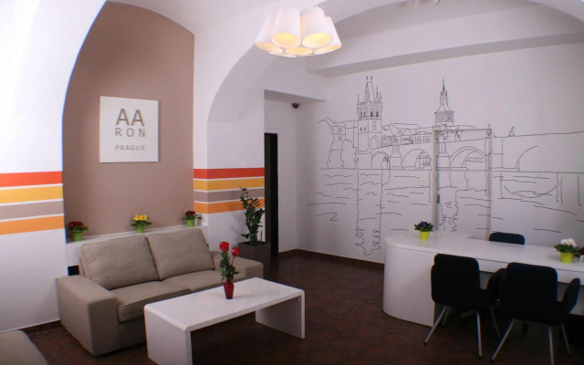 Hotel Aaron