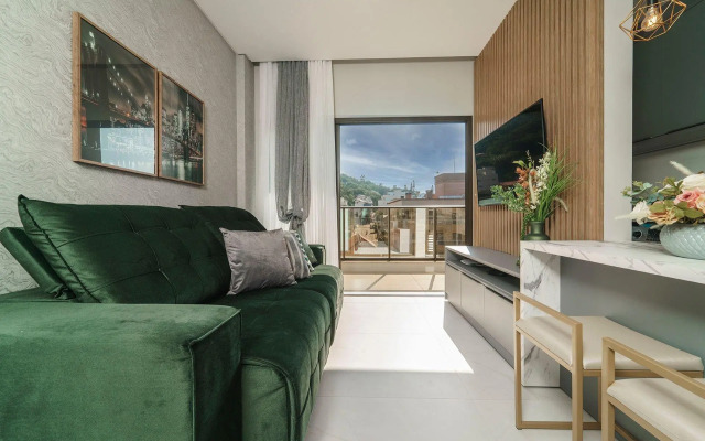 Apartamento 2 suítes com Piscina Centro Bombinhas