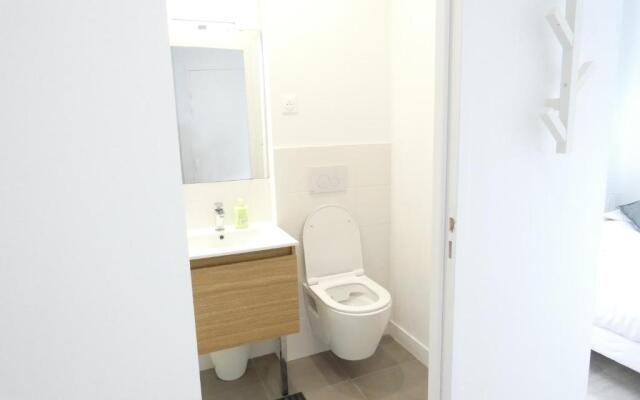 Charmant studio, terrasse privative [Moulin Blanc]