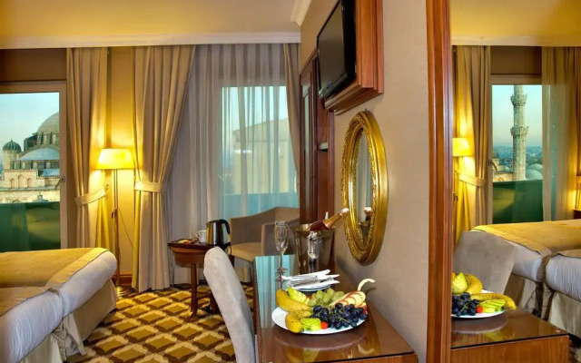Tilia Hotel