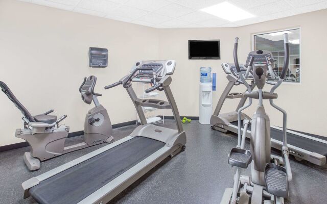 Cobblestone Suites Oshkosh
