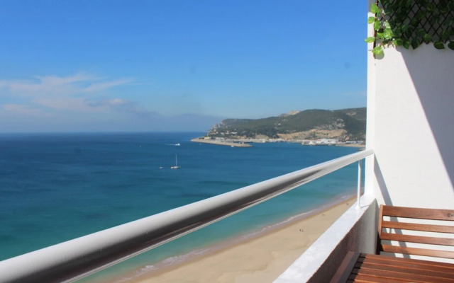 Akisol Sesimbra Beach