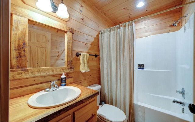 Mountain Haven in the Woods