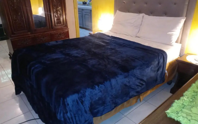 Enchanted Guest house Room 2