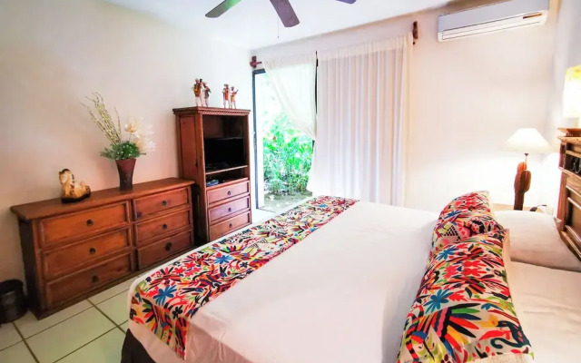 Cozy stay Tropical Vibes near Beach