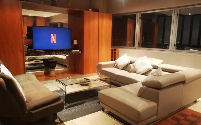 Amazing Joburg views &Unique CBD Luxury Experience