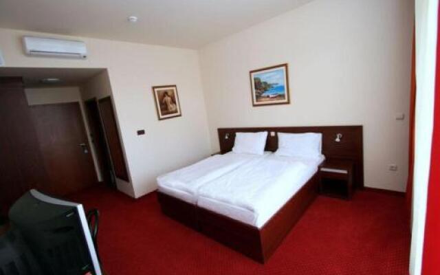 Lux Hotel Pansion