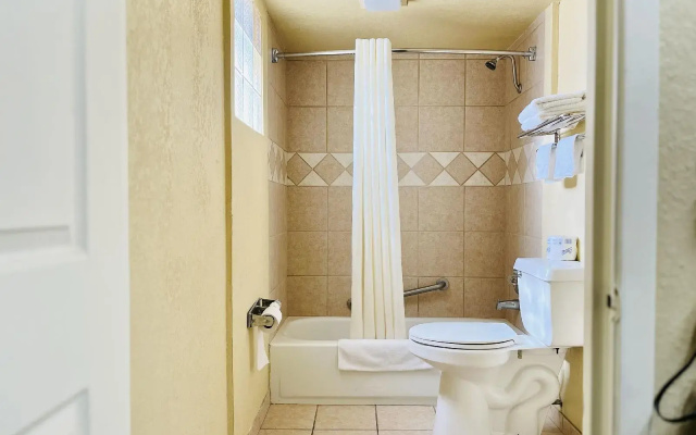 Econo Lodge Del Rio