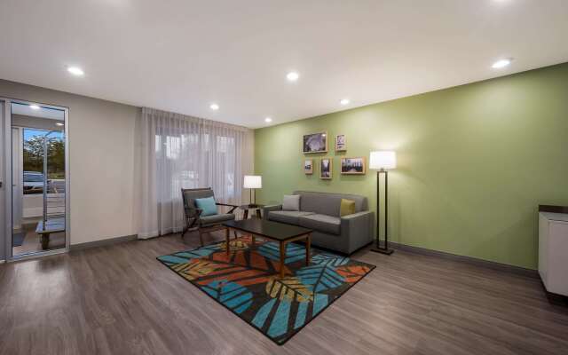 Woodspring Suites Wixom - Novi