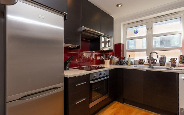 Flat Near Liverpool Street With 2 Bedrooms