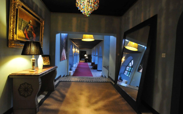 Villa Warhol