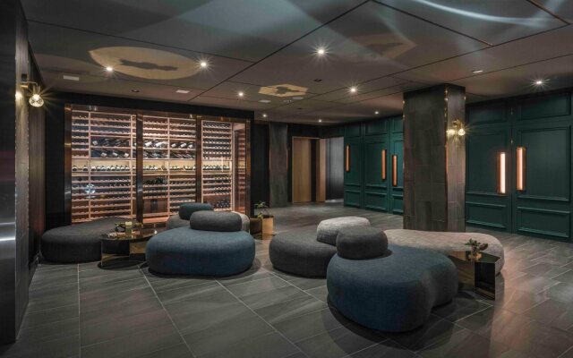 Red Dot Hotel