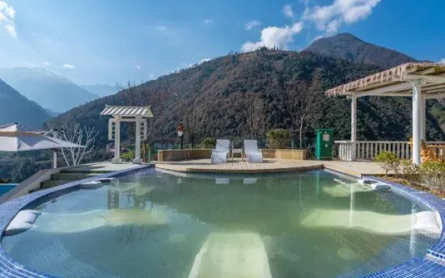 Shuangyue Hotel