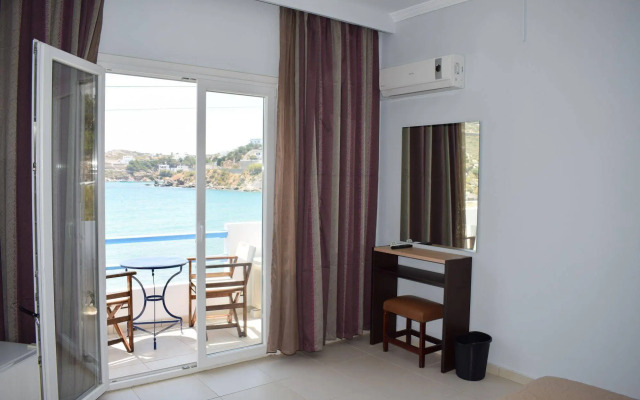 Vari Beach Hotel