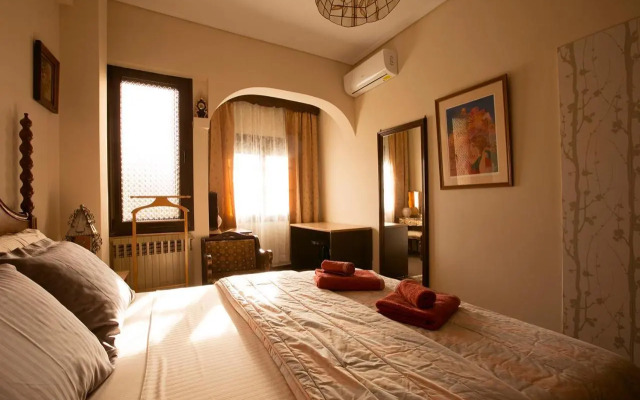 Spacious Apartment Next To Metro - Marousi