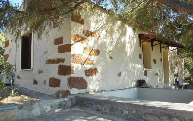 Trouli House