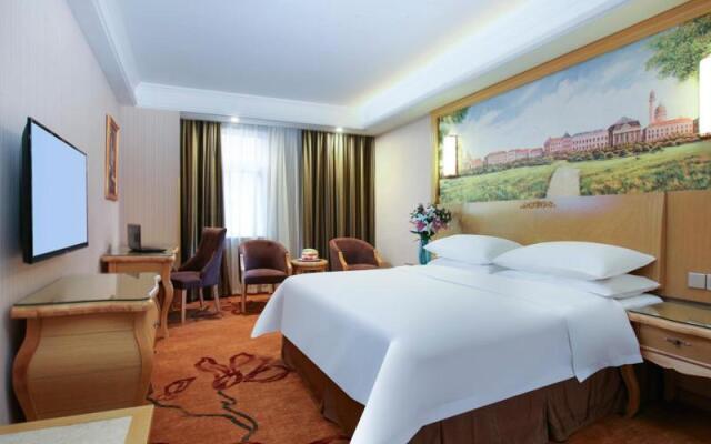 Vienna 3 Best Hotel(Jiangsu Xinyi Beijing Road Store)