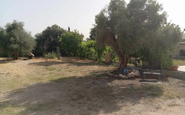 Casa Terra is Near Hillside Area Airport Beach