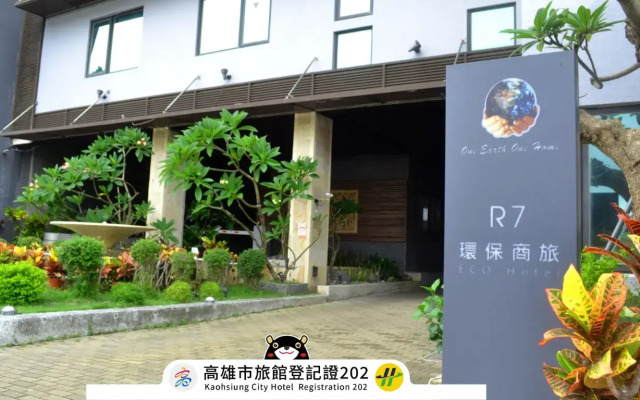 R7 Eco Hotel