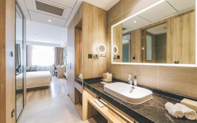 Atour Hotel Haining Leather City Nanguanxiang