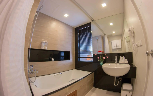 Racha Residence Sri Racha