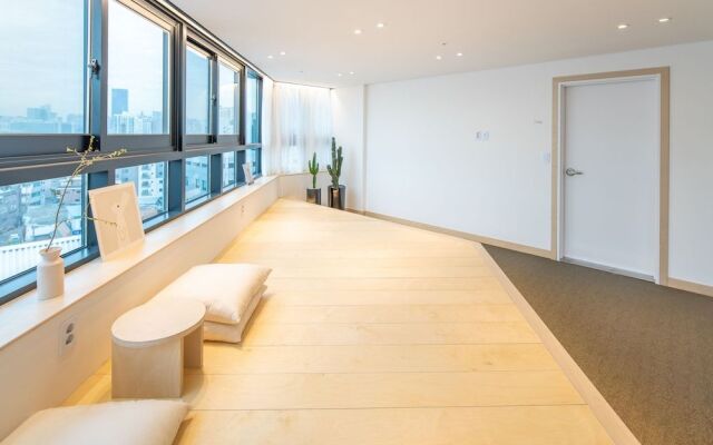 Upflo House Dangsan - All you can enjoy