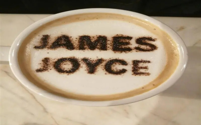 James Joyce Coffetel·Shijiazhuang Economic and Technological Development Zone Chuangye Road