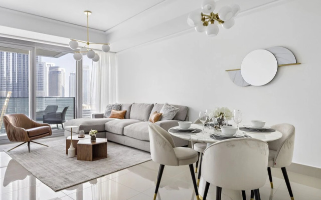 WelHome - Luxury Apartment Facing Burj Khalifa With Terrace