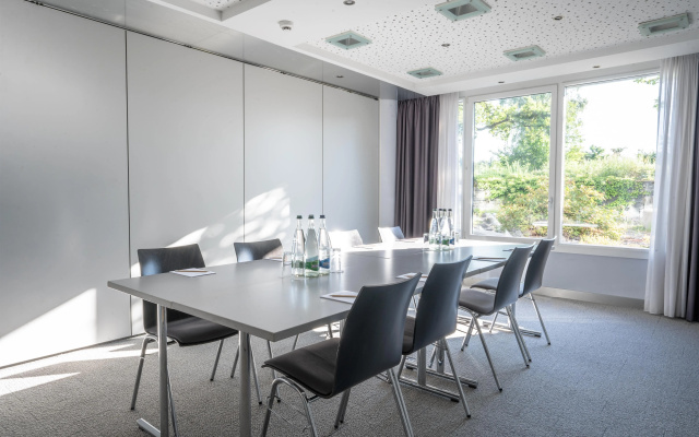 Radisson Hotel Zurich Airport - Image 6