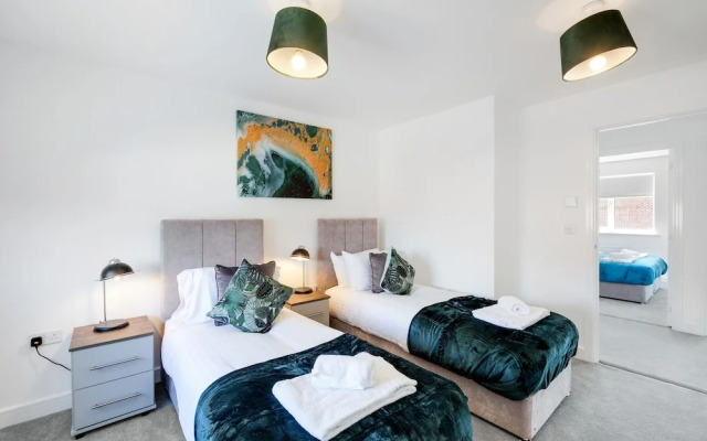 Modern 5 Bedroom 3 Bath Hse Aylesbury