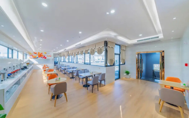 Kyriad Hotel (Huizhou Daya Bay BYD Industrial Park)