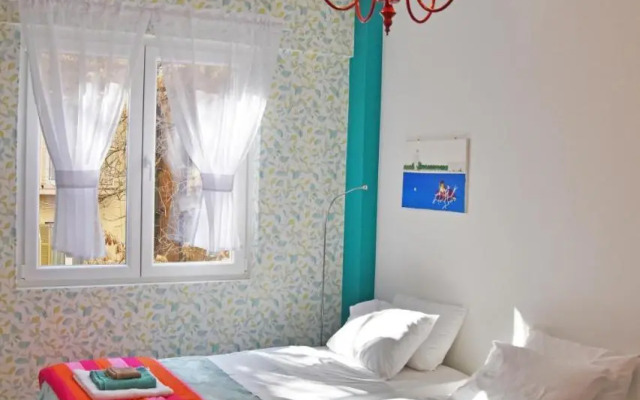Short Stay Studio