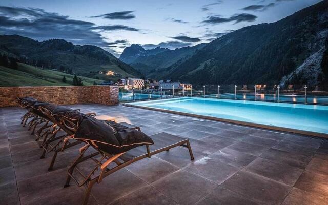 AlpenParks Hotel & Apartment Arlberg Warth
