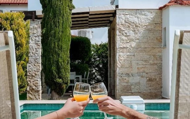 Friday Mood Villas